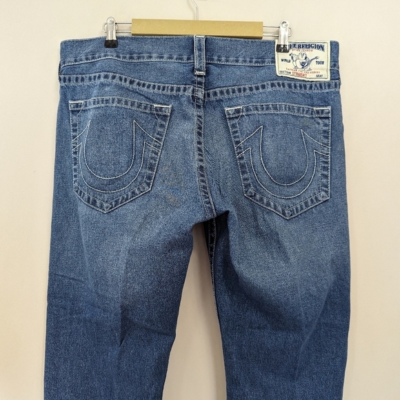 True Religion Mens Straight Leg Medium Wash Jeans - Picture 7 of 14